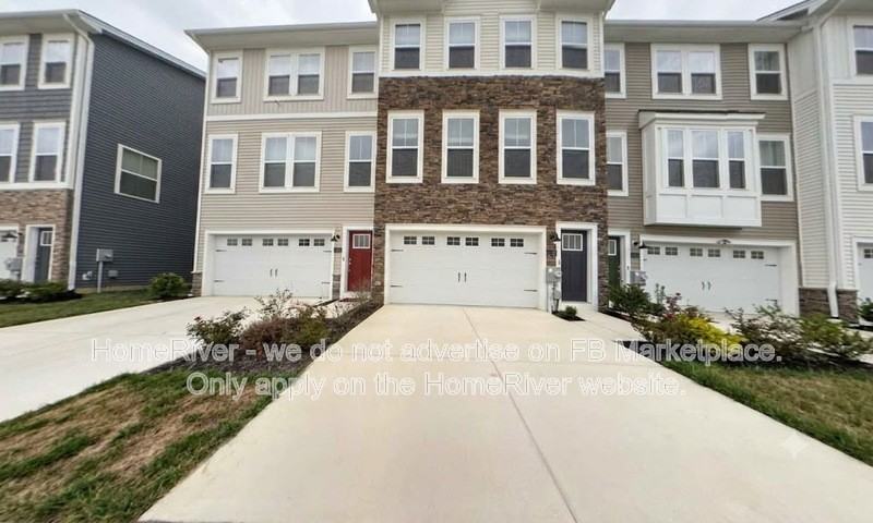 1217 Loch Ness Ln