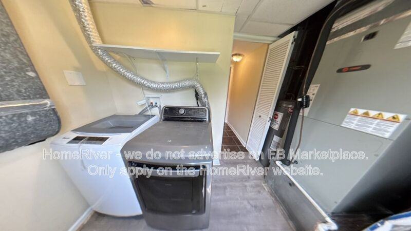 308 Pemberton St - Photo 6 of 31