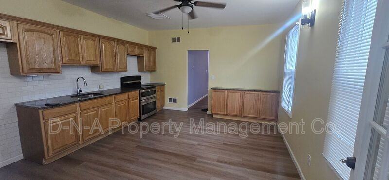 315 S Courtland St - Photo 6 of 11