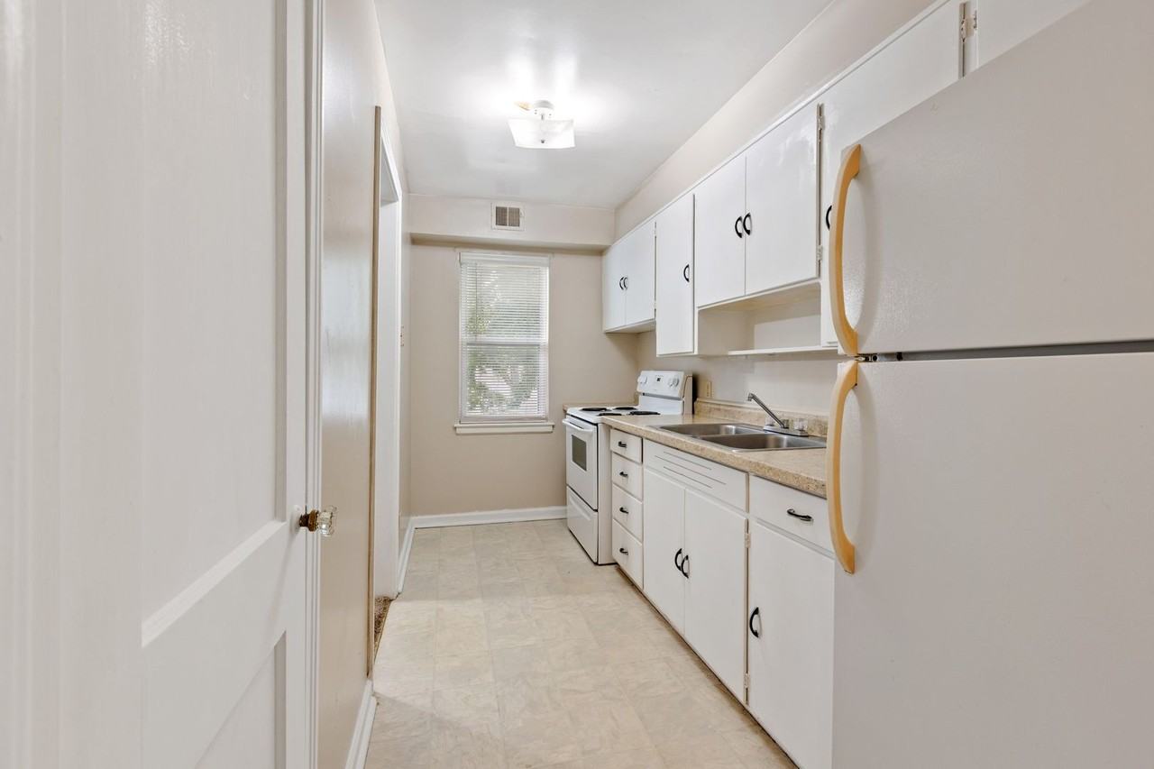 Mount Vernon Apartments - Photo 5 of 14