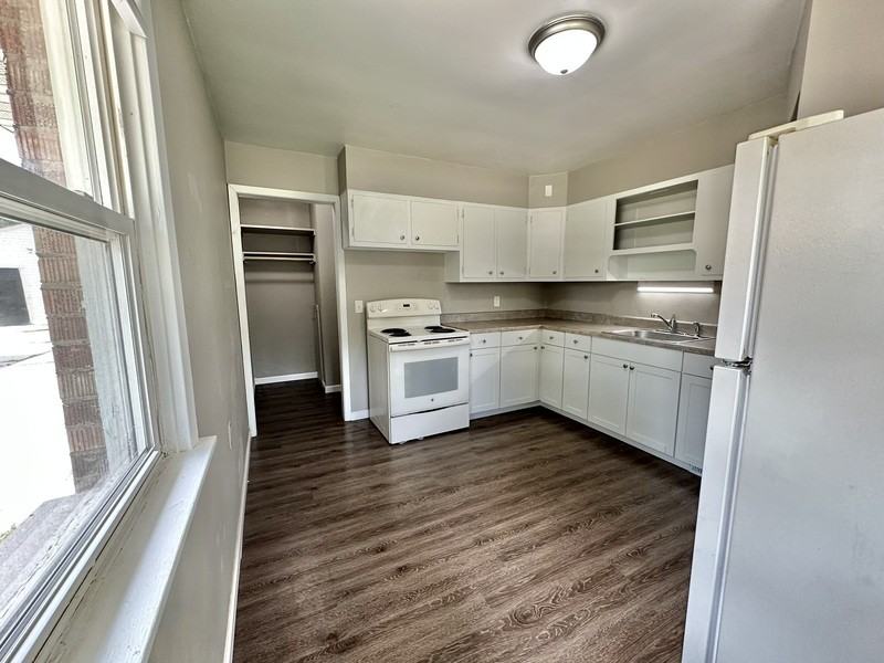 842 15th Ave - Photo 5 of 14