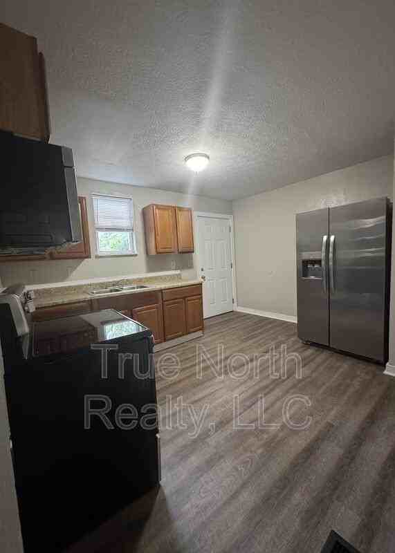 1221 E 20th Ave #1221E20th - Photo 5 of 14
