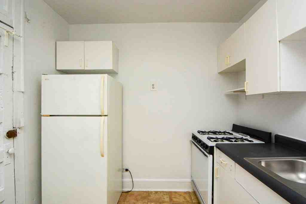 2336 N Spaulding Ave #1A - Photo 2 of 18