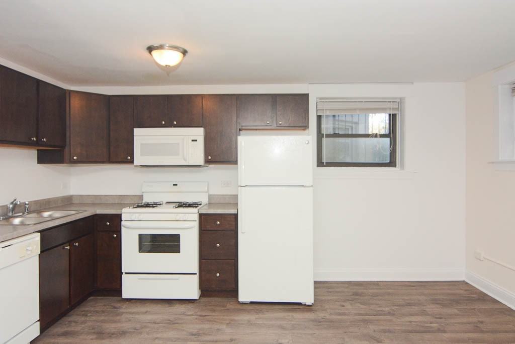 2526 N Kedzie Blvd #G - Photo 2 of 21