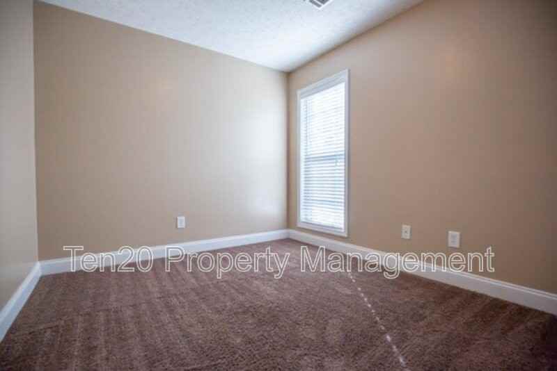 11036 Lee Rd - Photo 2 of 20