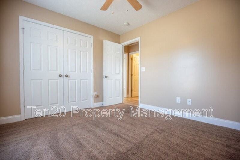 11036 Lee Rd - Photo 4 of 20