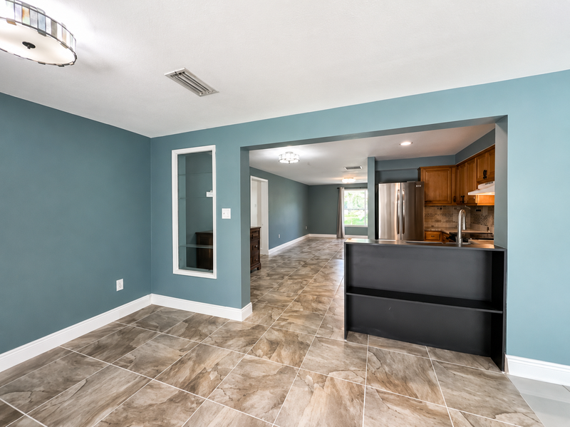2055 Hyatt Dr - Photo 6 of 45