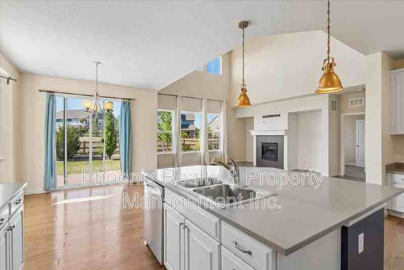 963 Laramie Ln - Photo 6 of 23