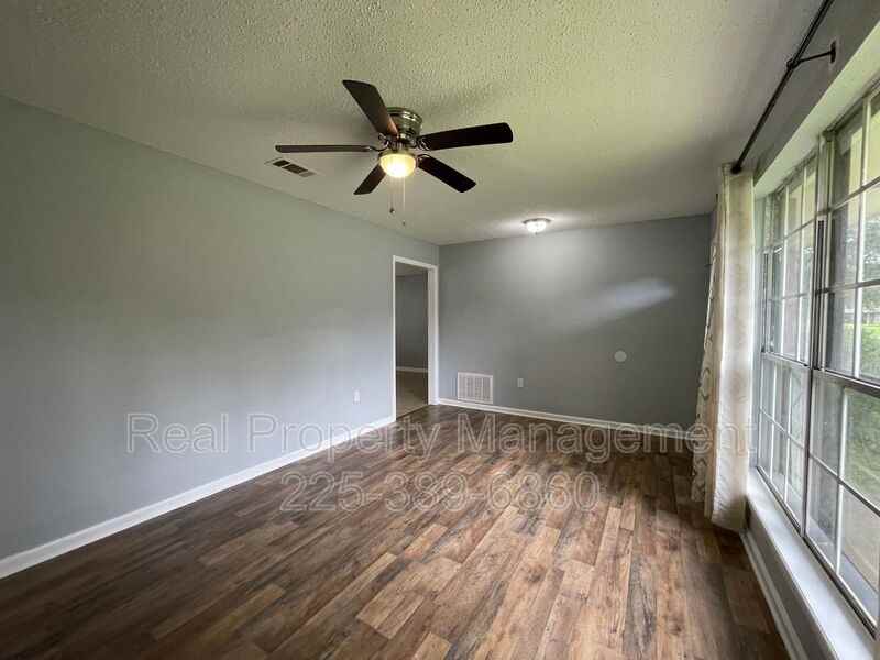 15482 Patricia Dale Dr - Photo 3 of 26