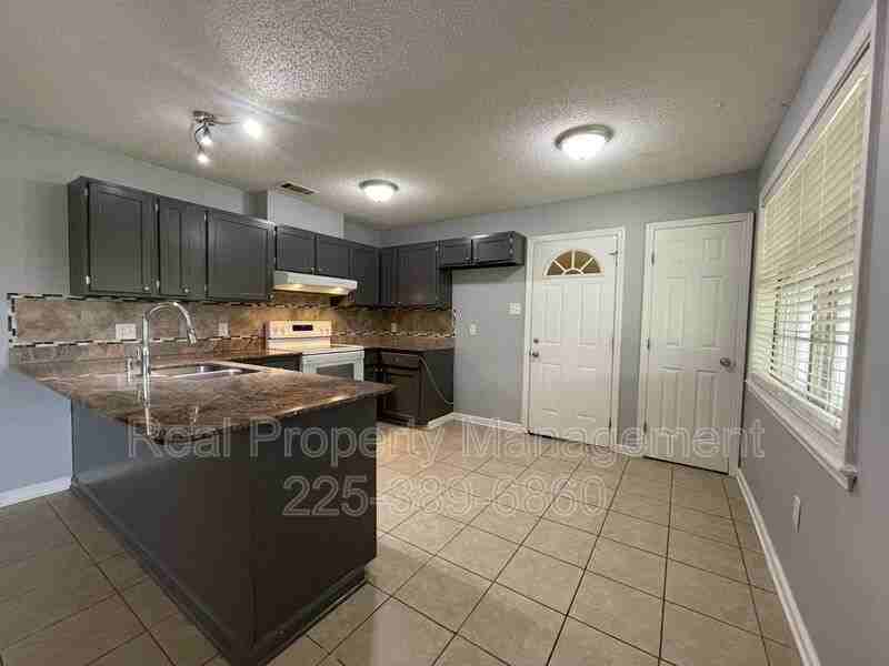 15482 Patricia Dale Dr - Photo 6 of 26