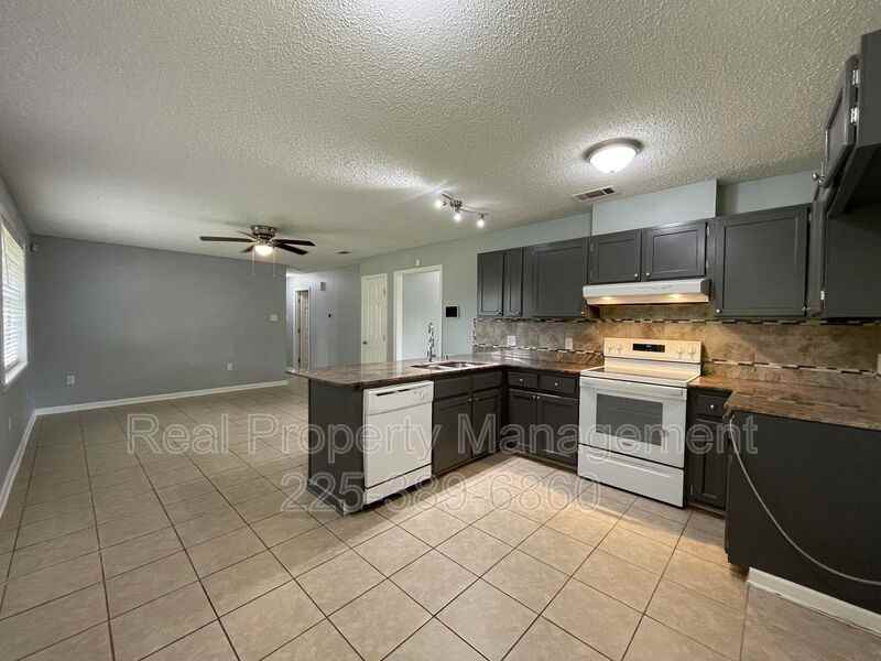 15482 Patricia Dale Dr - Photo 7 of 26