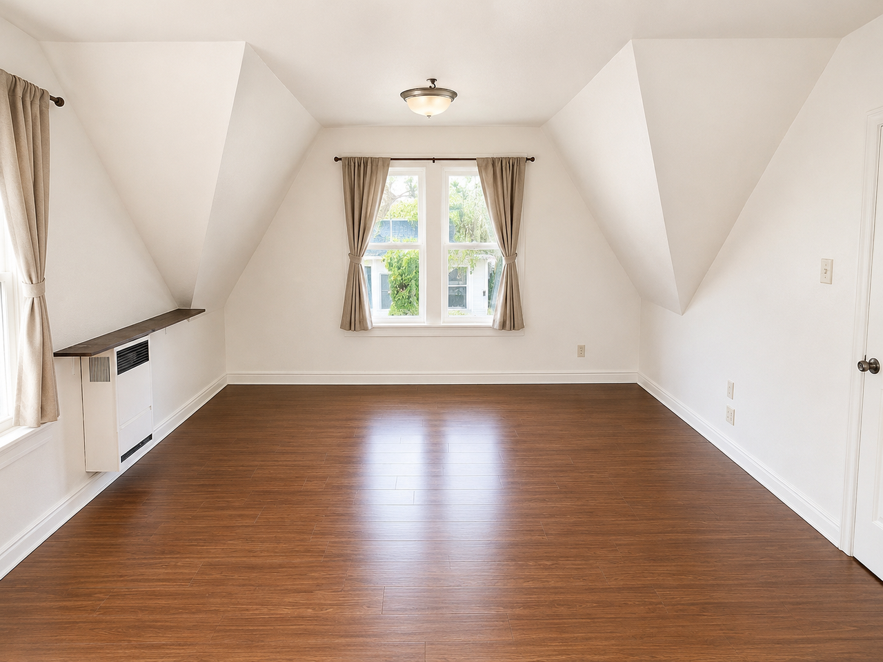 2094 Cedar Avenue #1/2 A - Photo 3 of 8