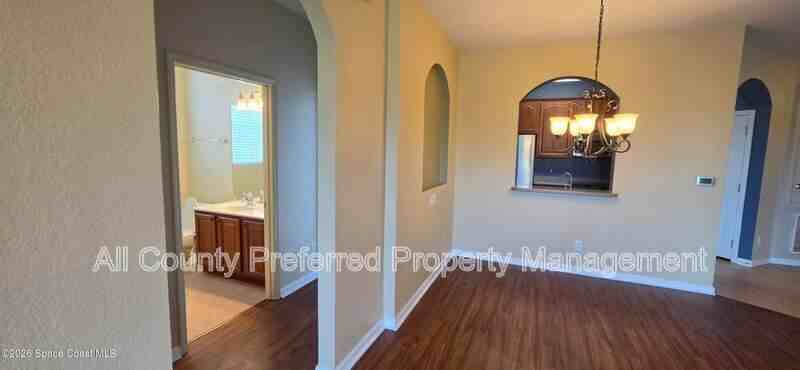 1576 Peregrine Cir #208 - Photo 7 of 19
