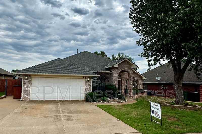 8205 Nw 83rd Ter - Photo 3 of 25