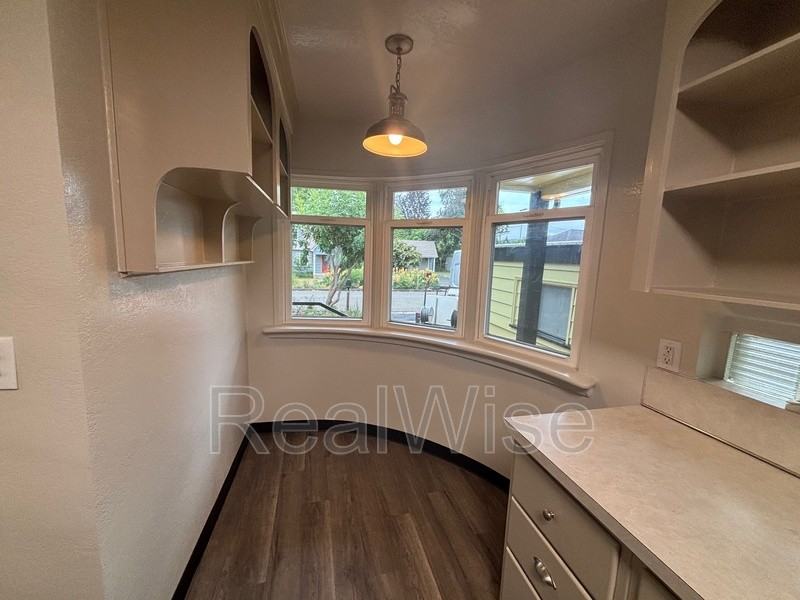 364 W Selmar Ct - Photo 5 of 22
