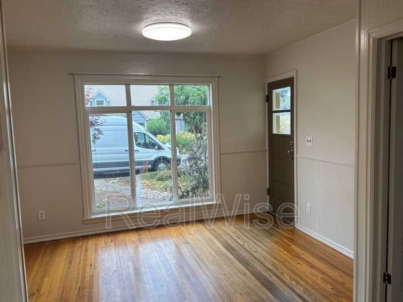 364 W Selmar Ct - Photo 7 of 22