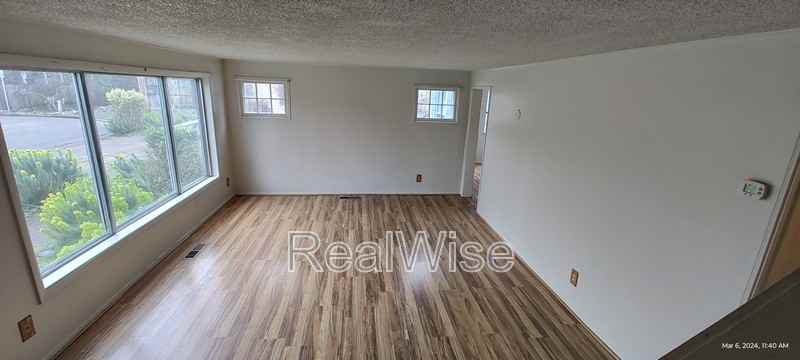 355 W Selmar Ct - Photo 4 of 30