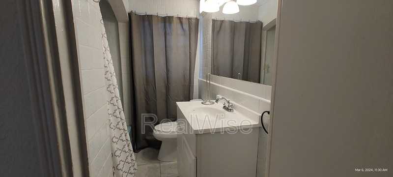 355 W Selmar Ct - Photo 7 of 30