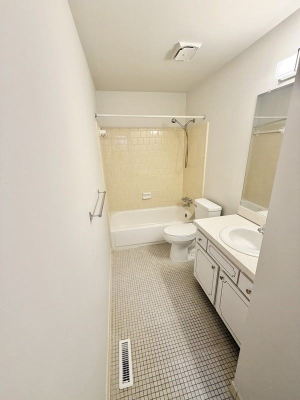 3201 Chamberlayne Ave #105 - Photo 6 of 8