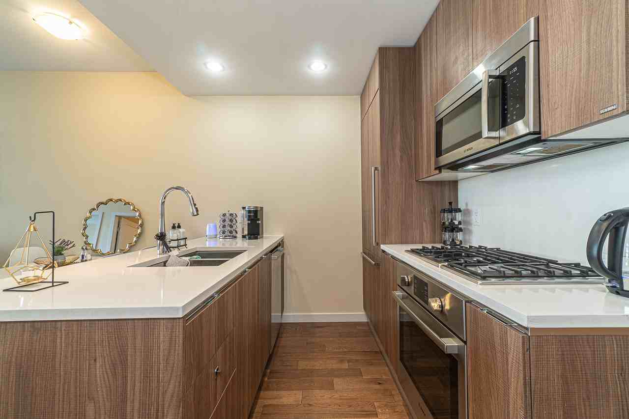2033 West 10th Avenue - Photo 7