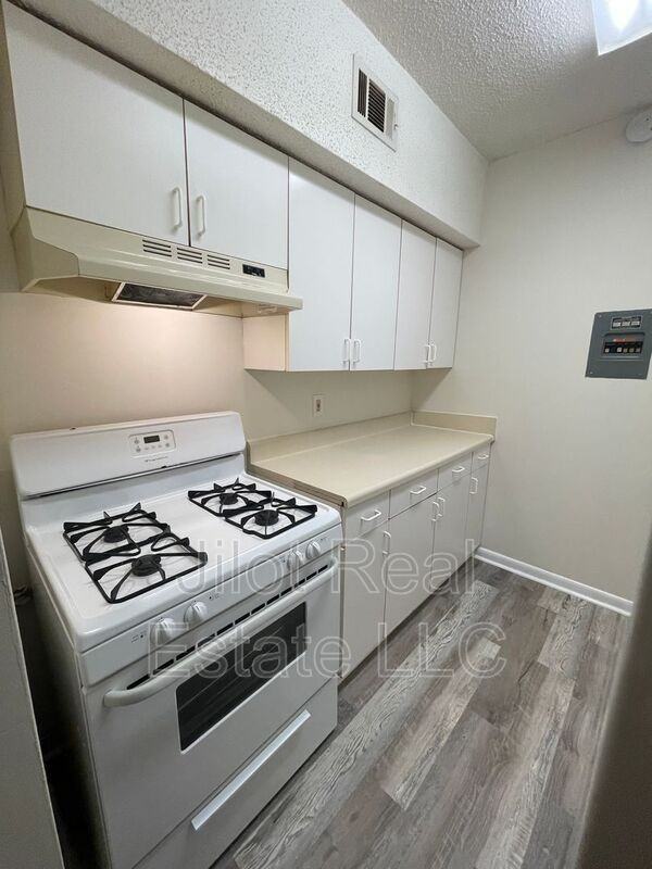 496 Holderness St Sw #18 - Photo 2 of 12