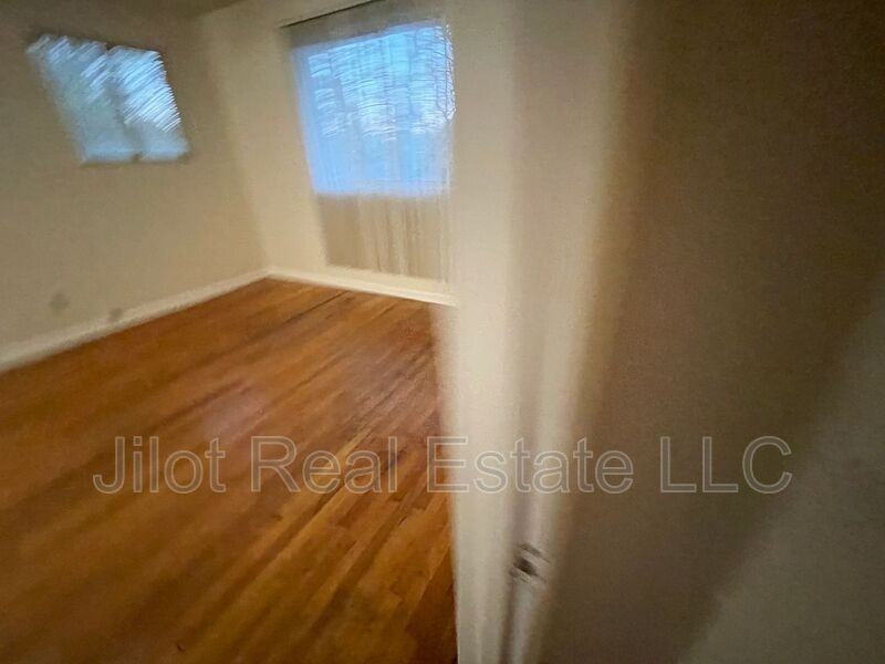 496 Holderness St Sw #18 - Photo 7 of 12