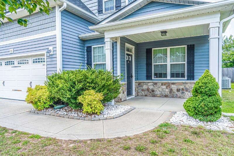 216 Tipperary St - Photo 2 of 34