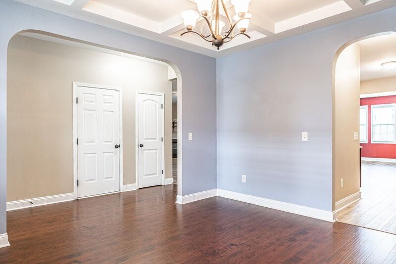 216 Tipperary St - Photo 4 of 34