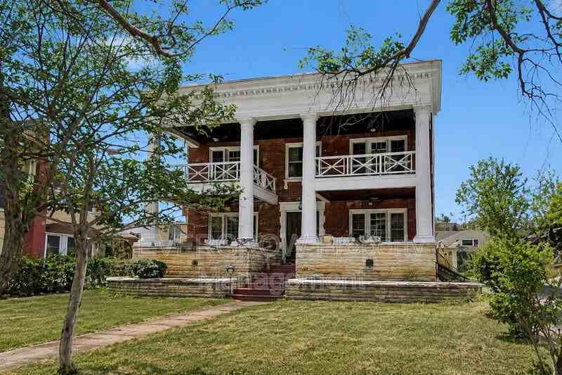 945 Woodruff Place Middle Dr #4 - Photo 2 of 30