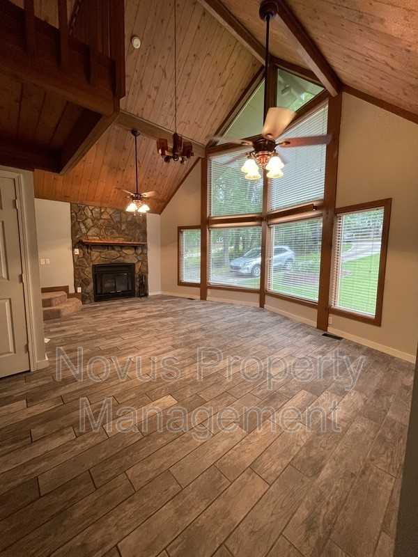 5095 Cumberland Ct - Photo 6 of 15