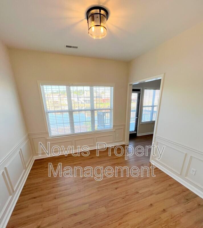 106 Turtle Pointe Dr - Photo 3 of 15