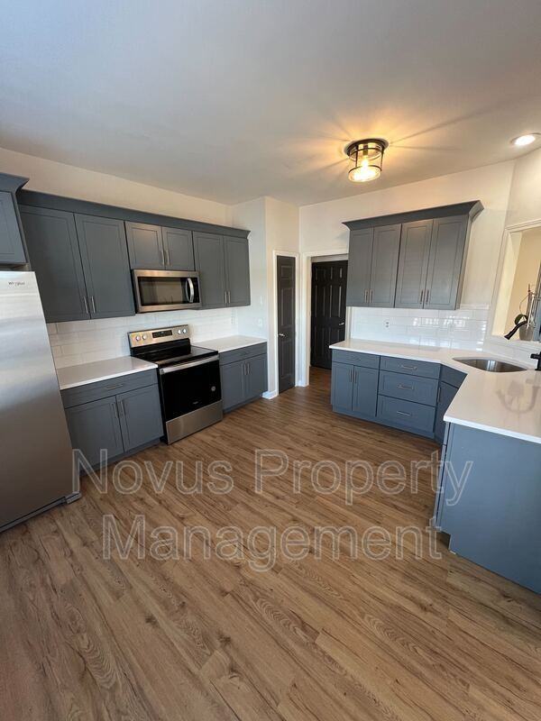 106 Turtle Pointe Dr - Photo 4 of 15