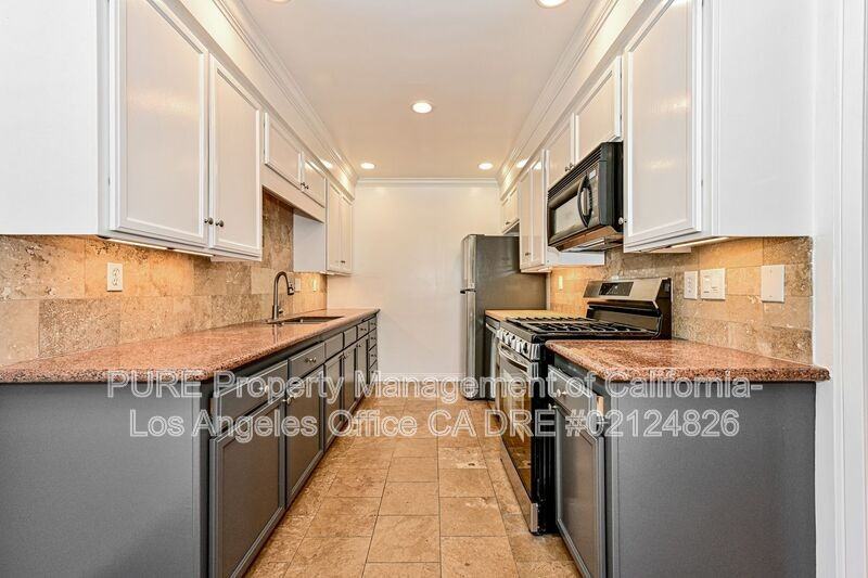 1527 Harvard St #7 - Photo 3 of 17