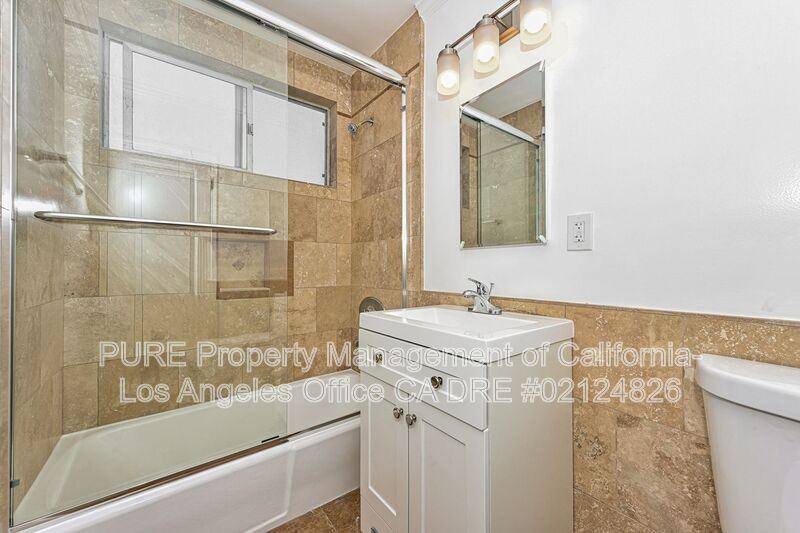 1527 Harvard St #7 - Photo 7 of 17