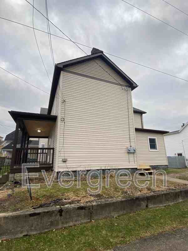 347 Washington St - Photo 4 of 27