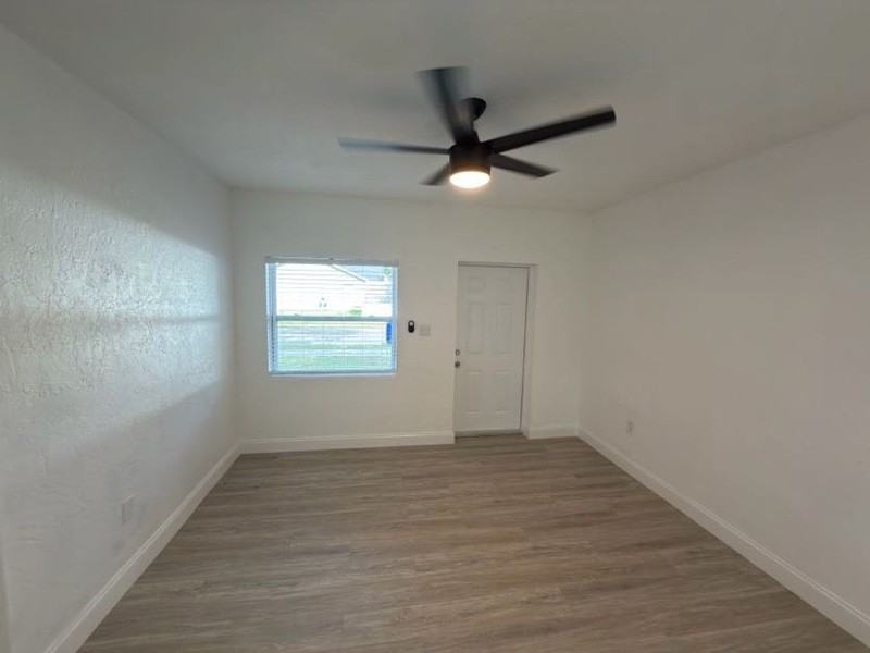 37 W 17th St - Photo 6 of 11