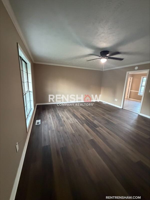 57 Derbyshire Dr - Photo 3 of 20
