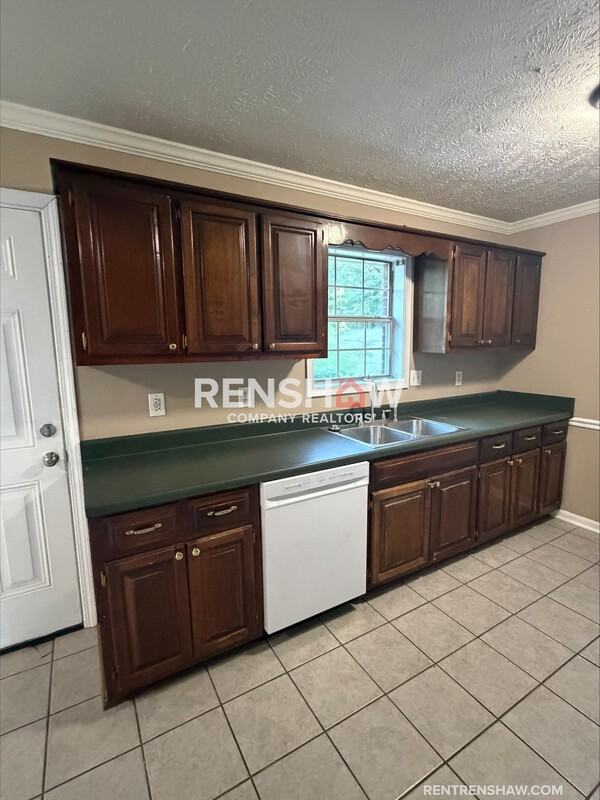 57 Derbyshire Dr - Photo 6 of 20