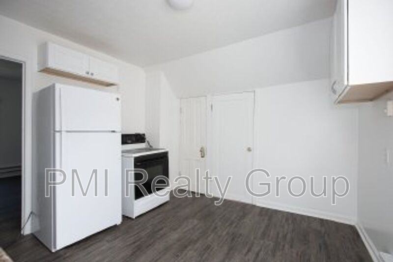 116 Water St #UP - Photo 7 of 11