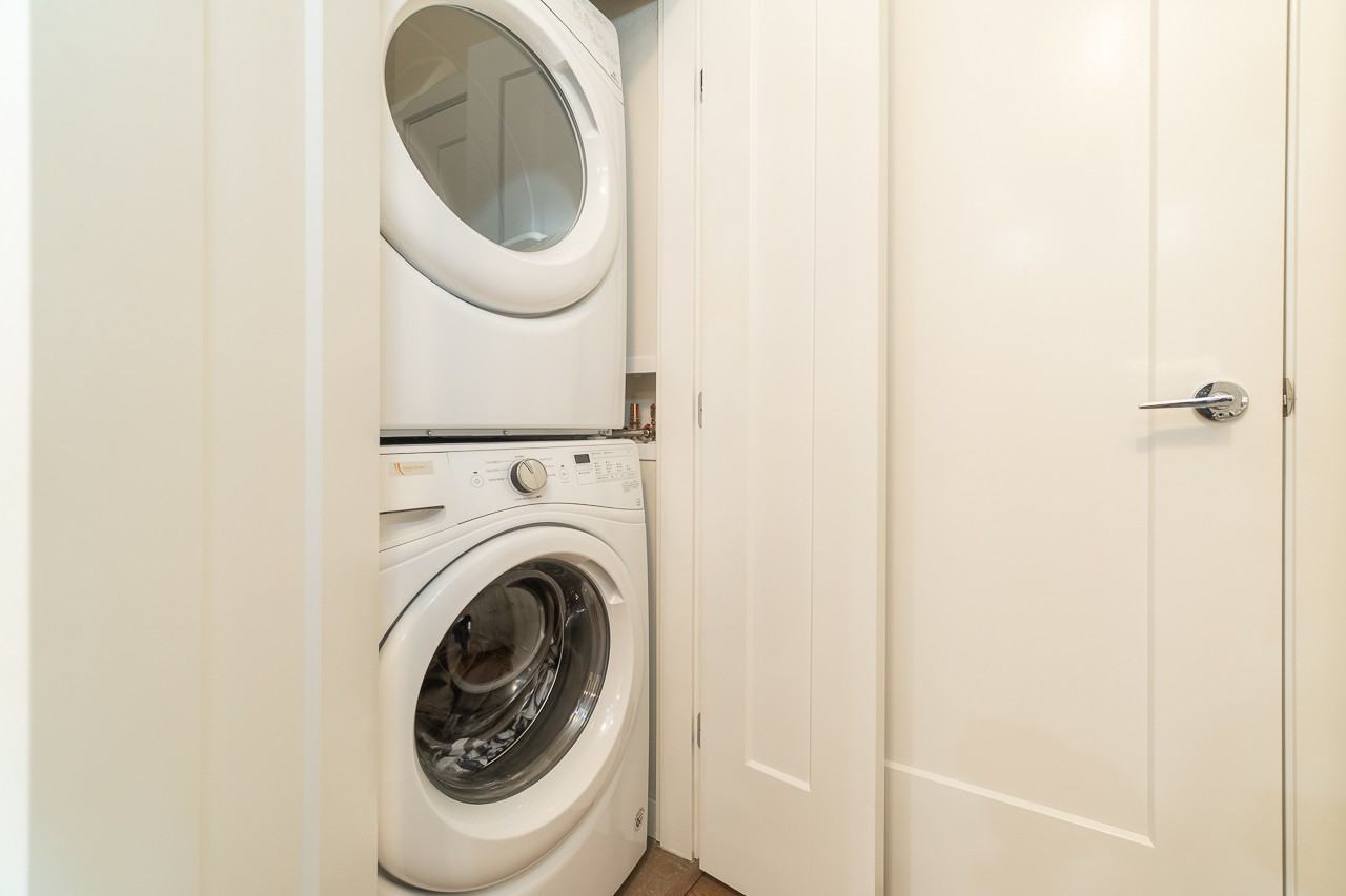2033 West 10th Avenue - Photo 32