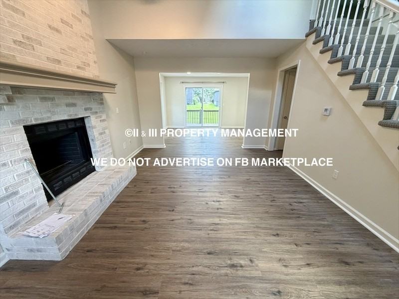 10807 Haskins St - Photo 2 of 18
