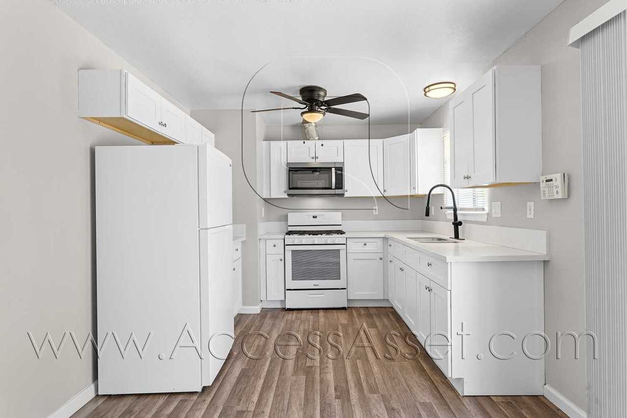 14710 Mesa St - Photo 2 of 25
