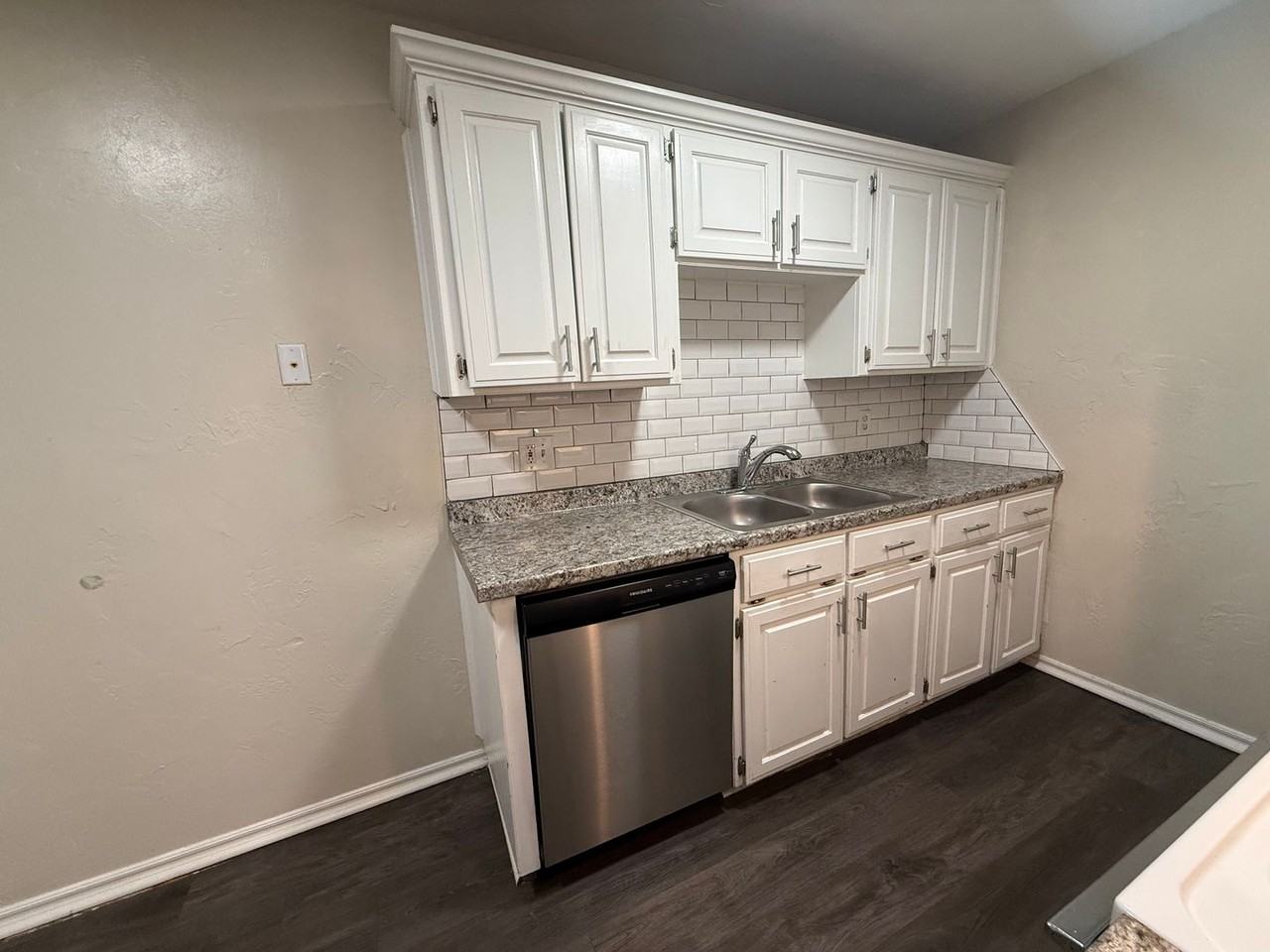 2021 Nw 25th St - Photo 6 of 15
