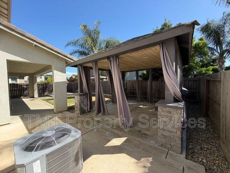 9554 Sauterne Way - Photo 3 of 23