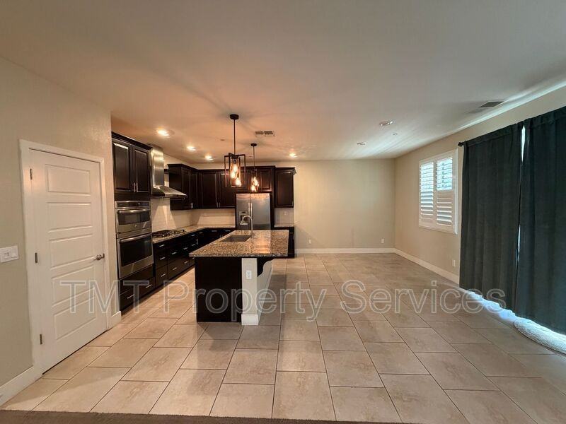 9554 Sauterne Way - Photo 4 of 23
