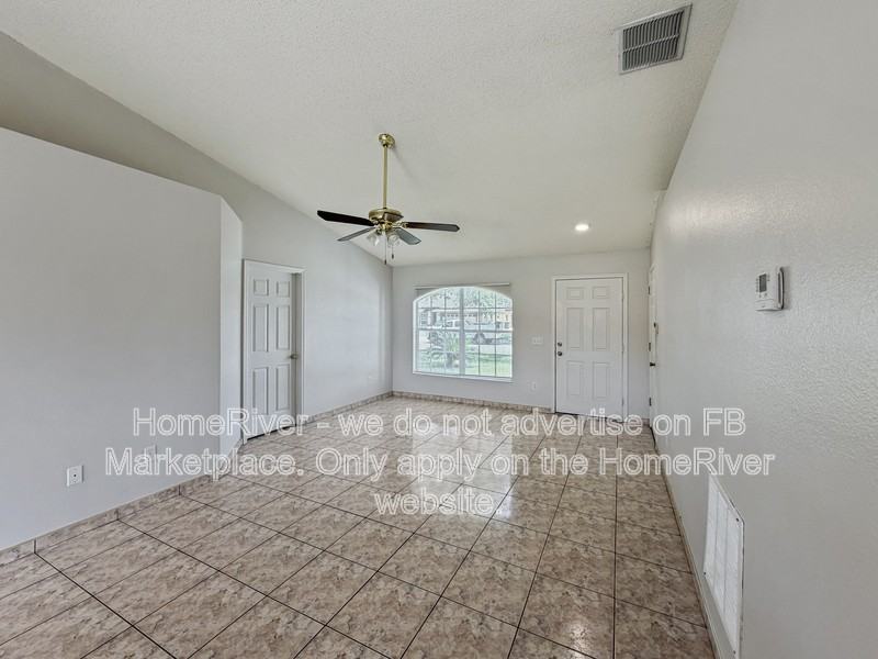 4240 Settlers Ct - Photo 4 of 20