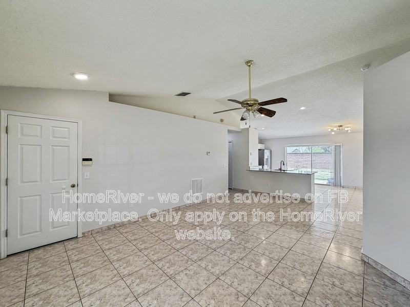 4240 Settlers Ct - Photo 5 of 20