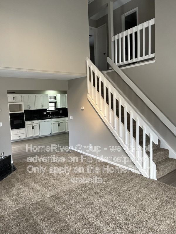 11029 N Oak Trfy - Photo 4 of 10