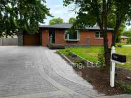 featured image of 3500 N 60th St
