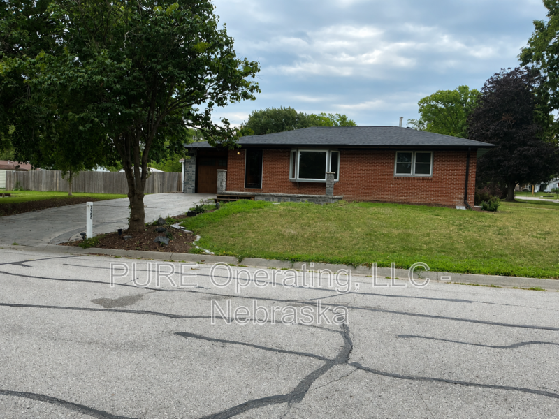 3500 N 60th St - Photo 2 of 32